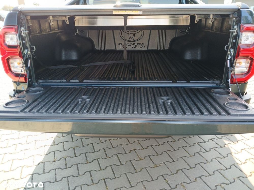 Toyota Hilux 2.8 D-4D mHEV Double Cab Invincible 4x4 - 25