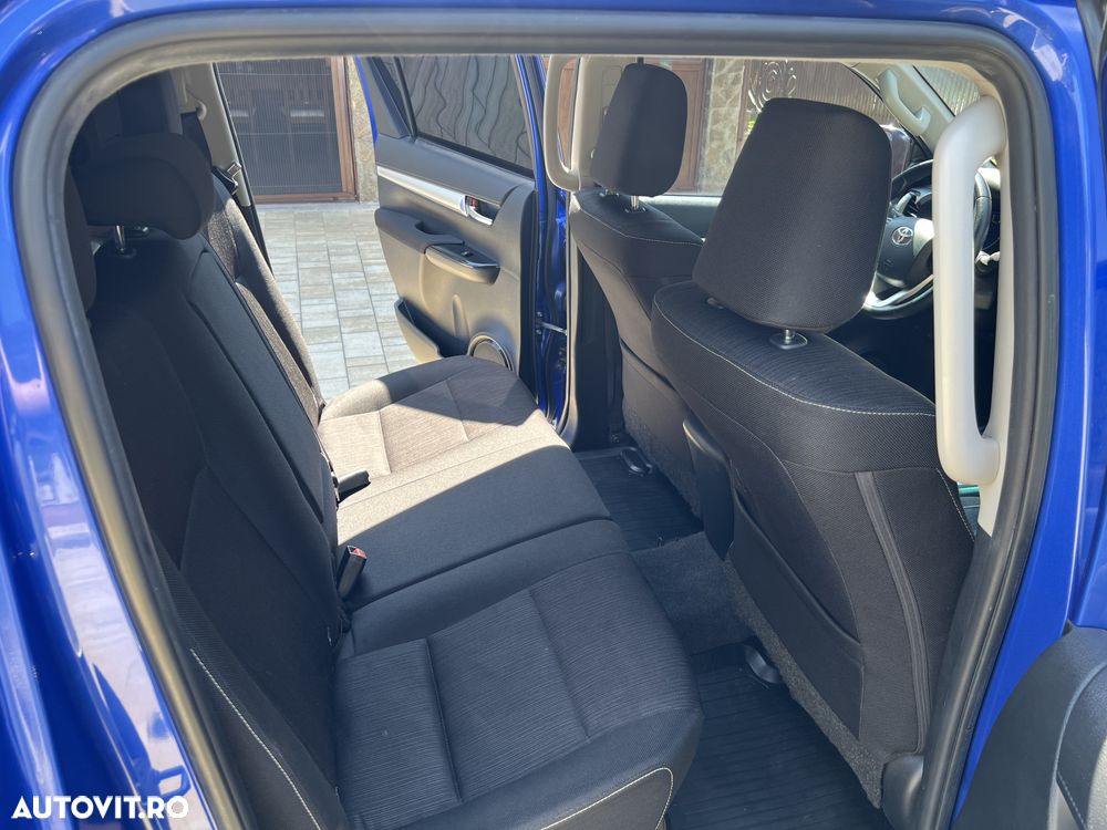 Toyota Hilux 2.4D 150CP 4x4 Double Cab AT Executive - 12