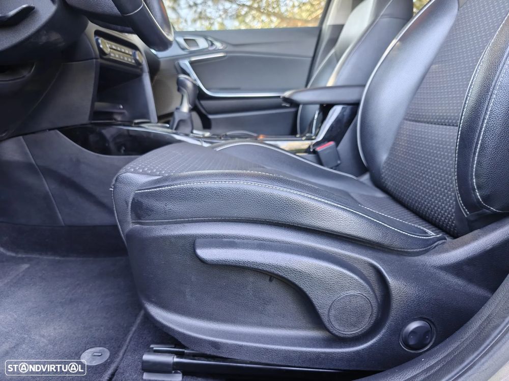 Kia Ceed SW 1.0 T-GDI TX+SRF - 24