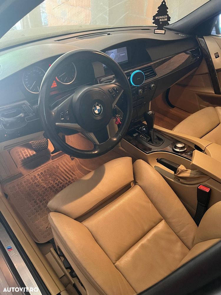 BMW Seria 5 530iA - 7