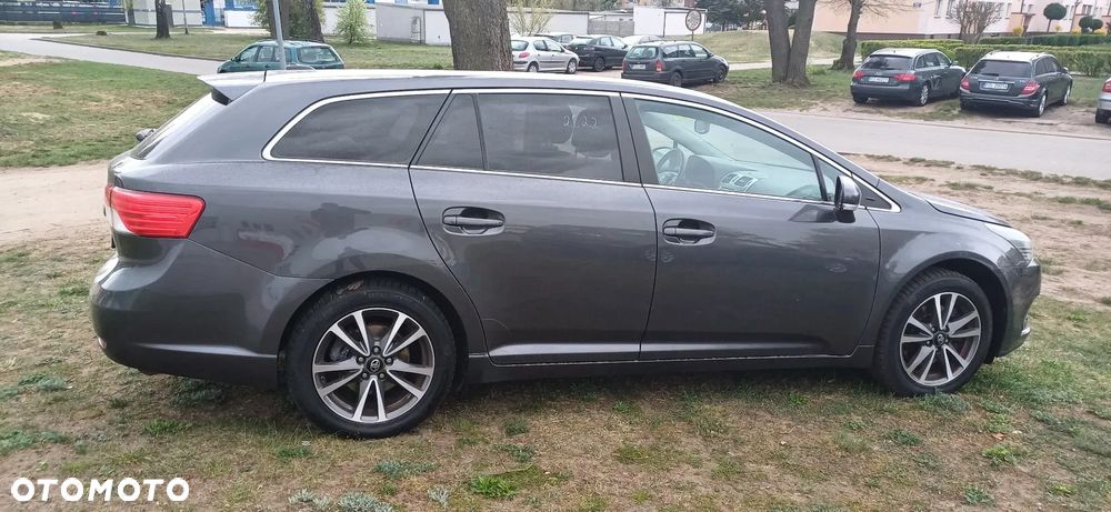 Toyota Avensis 2.2 D-4D Automatik Edition (2014) - 5