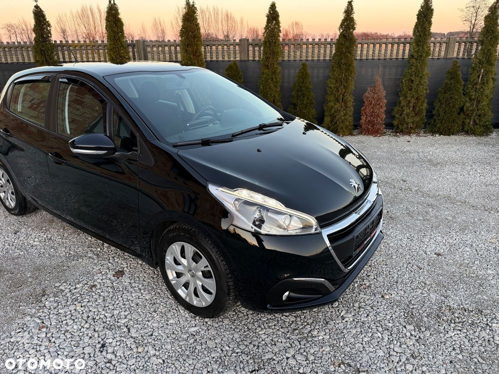 Peugeot 208 - 19