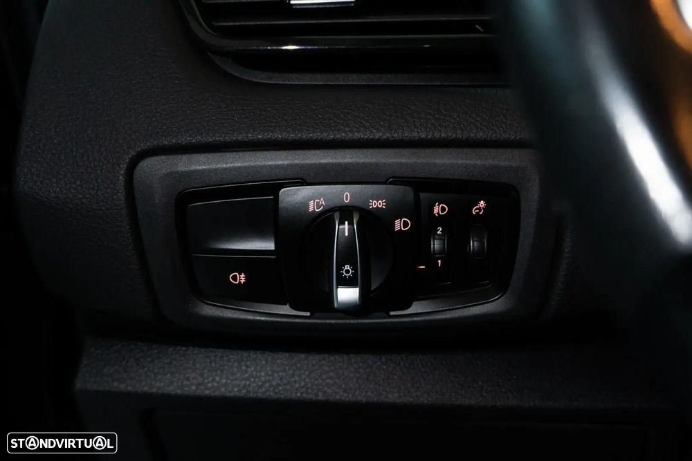 BMW 216 Active Tourer - 38