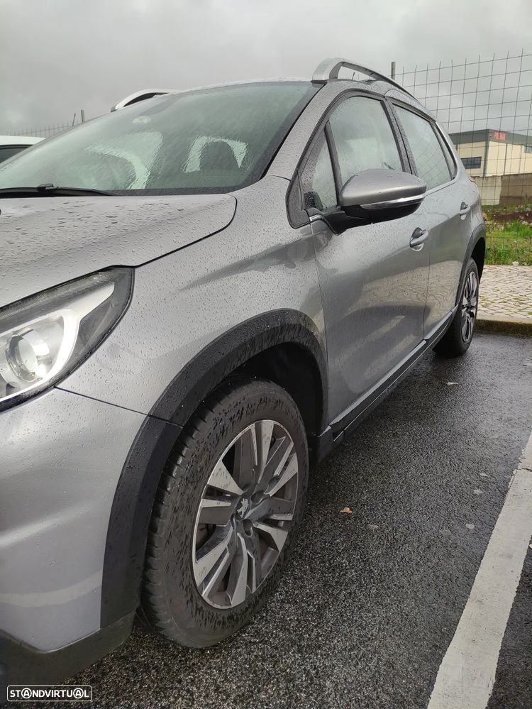Peugeot 2008 1.5 BlueHDi Allure - 2