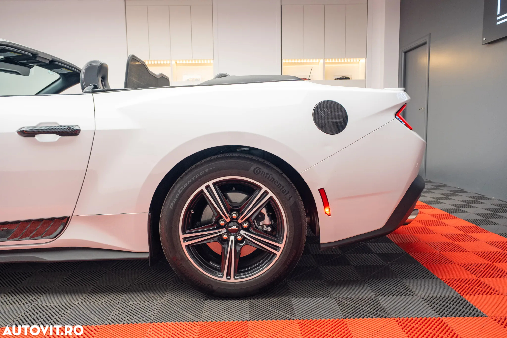 Ford Mustang Cabrio 2.3 Eco Boost - 14