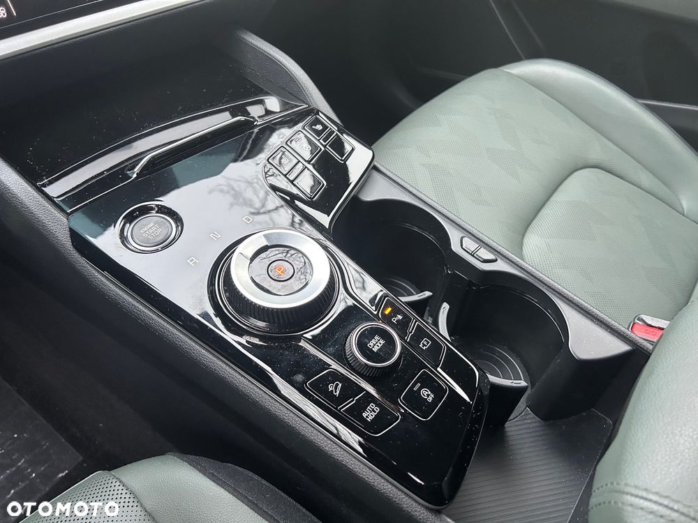 Kia Sportage 1.6 T-GDI Anniversary 2WD DCT - 24