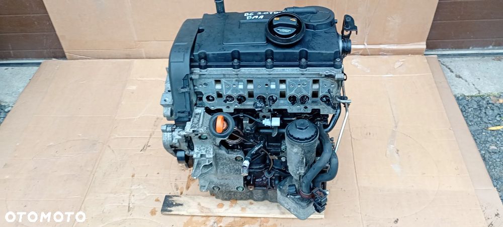 Silnik blok silnika słupek VW Passat B6 2.0 TDI BMA - 2