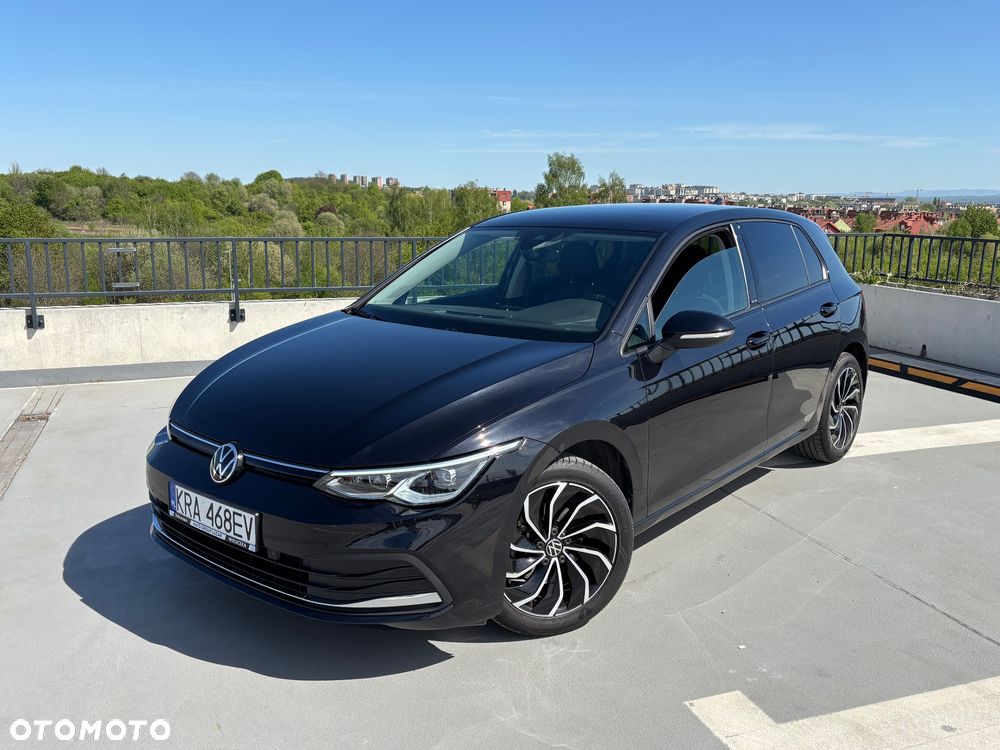 Volkswagen Golf 1.5 eTSI Active DSG - 1