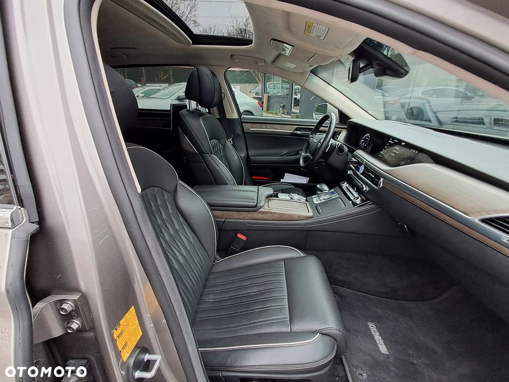 Genesis G90 - 16