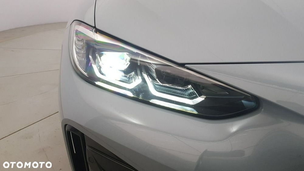 BMW i4 - 15