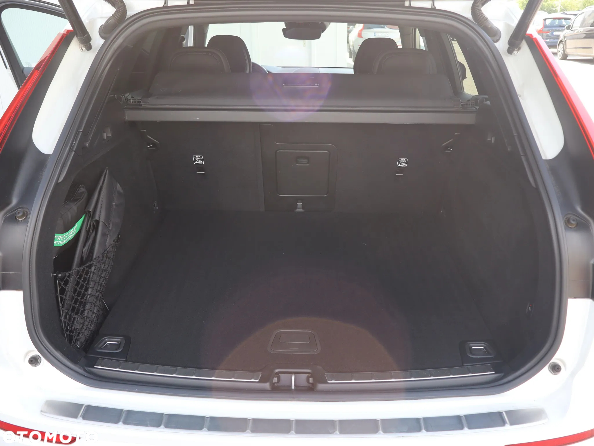 Volvo XC 60 T5 AWD R-Design - 17