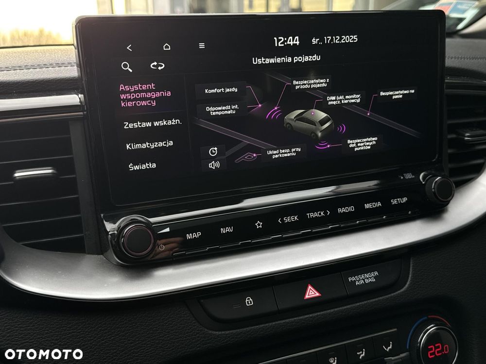 Kia Ceed 1.4 T-GDI L Business Line DCT - 24