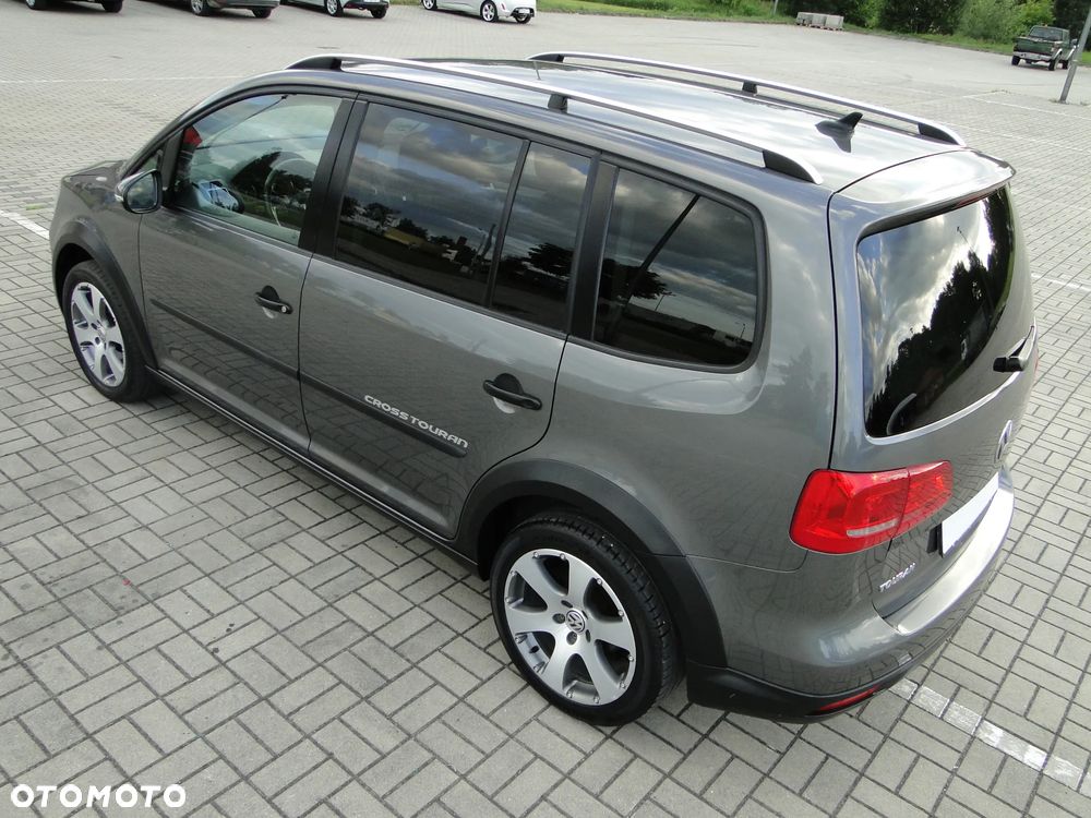 Volkswagen Touran 2.0 TDI DPF Cross - 11