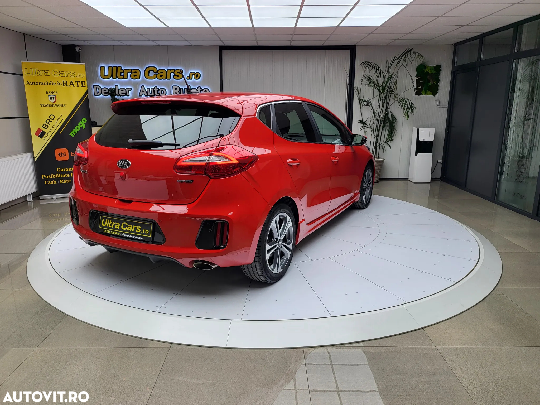 Kia Ceed 1.6 CRDi 136 ISG SW GT Line - 6