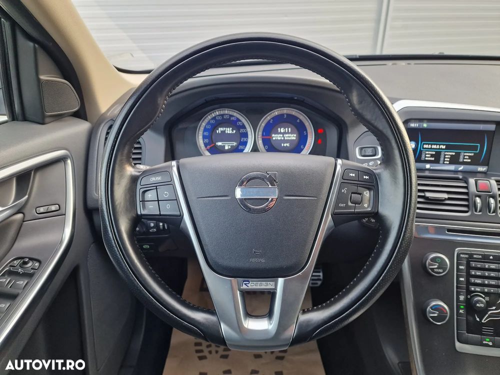 Volvo XC 60 2.4D AWD RDesign - 5