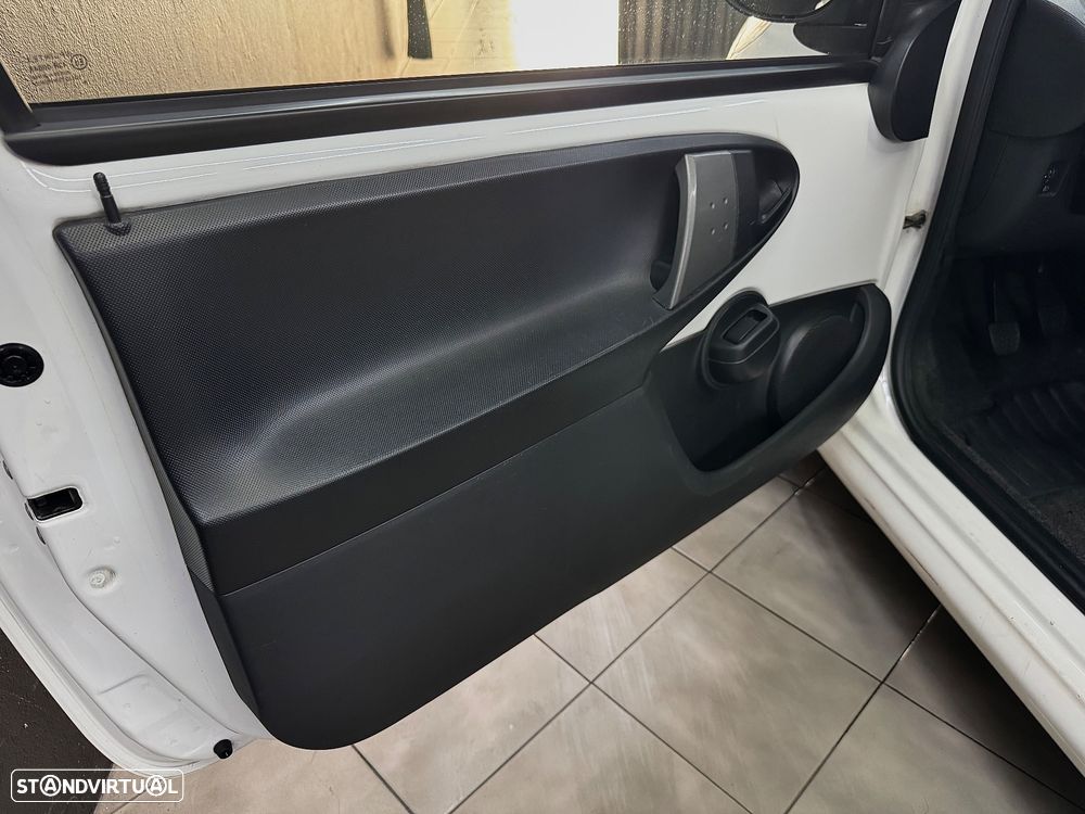 Citroën C1 1.0 Attraction - 8