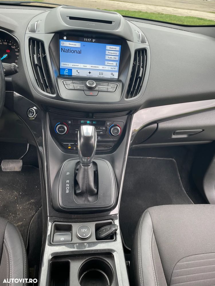 Ford Kuga 2.0 TDCi 4x4 Aut. Titanium - 8