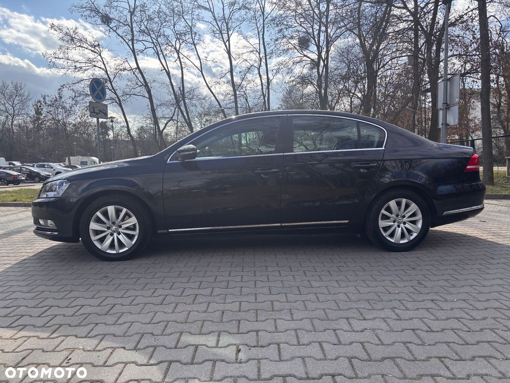 Volkswagen Passat 2.0 TDI Comfortline DSG - 12