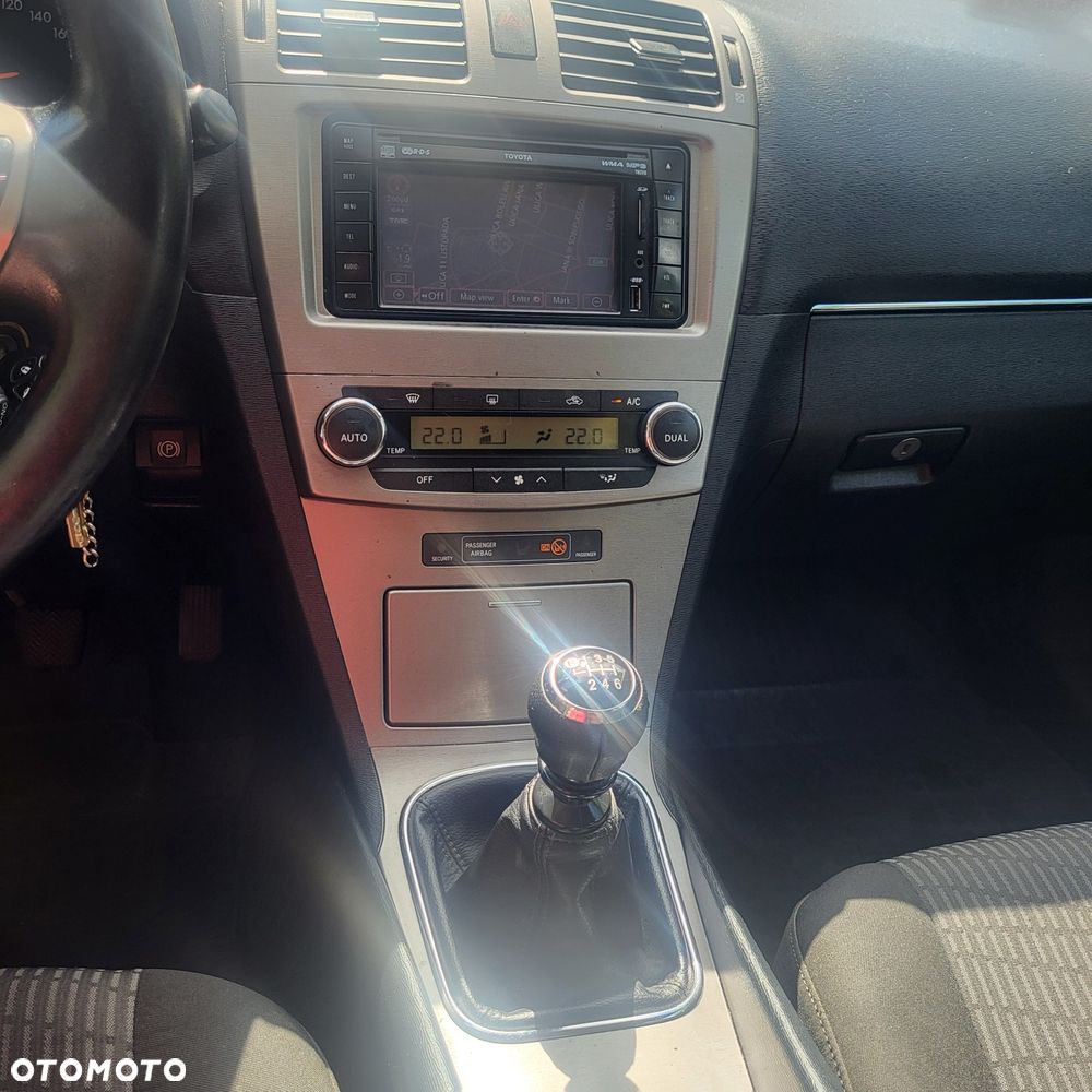 Toyota Avensis - 6