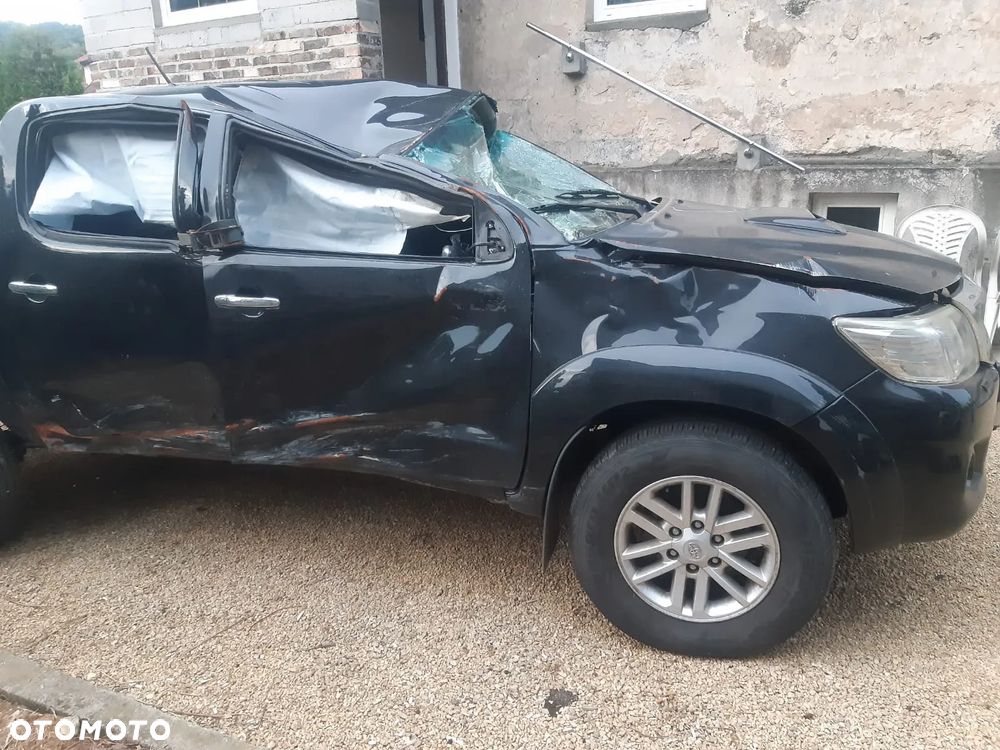 Toyota Hilux - 8