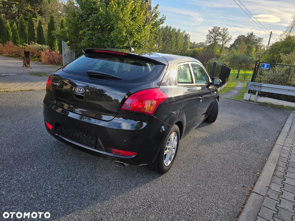Kia ProCeed - 37