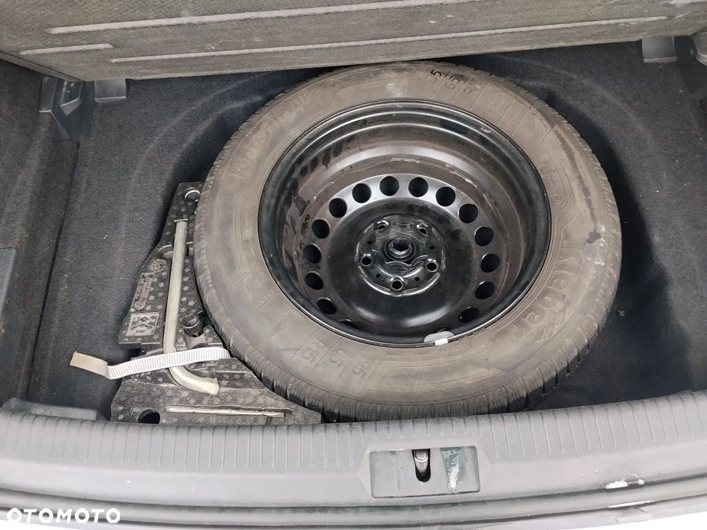 Volkswagen Golf 1.6 TDI Trendline - 22