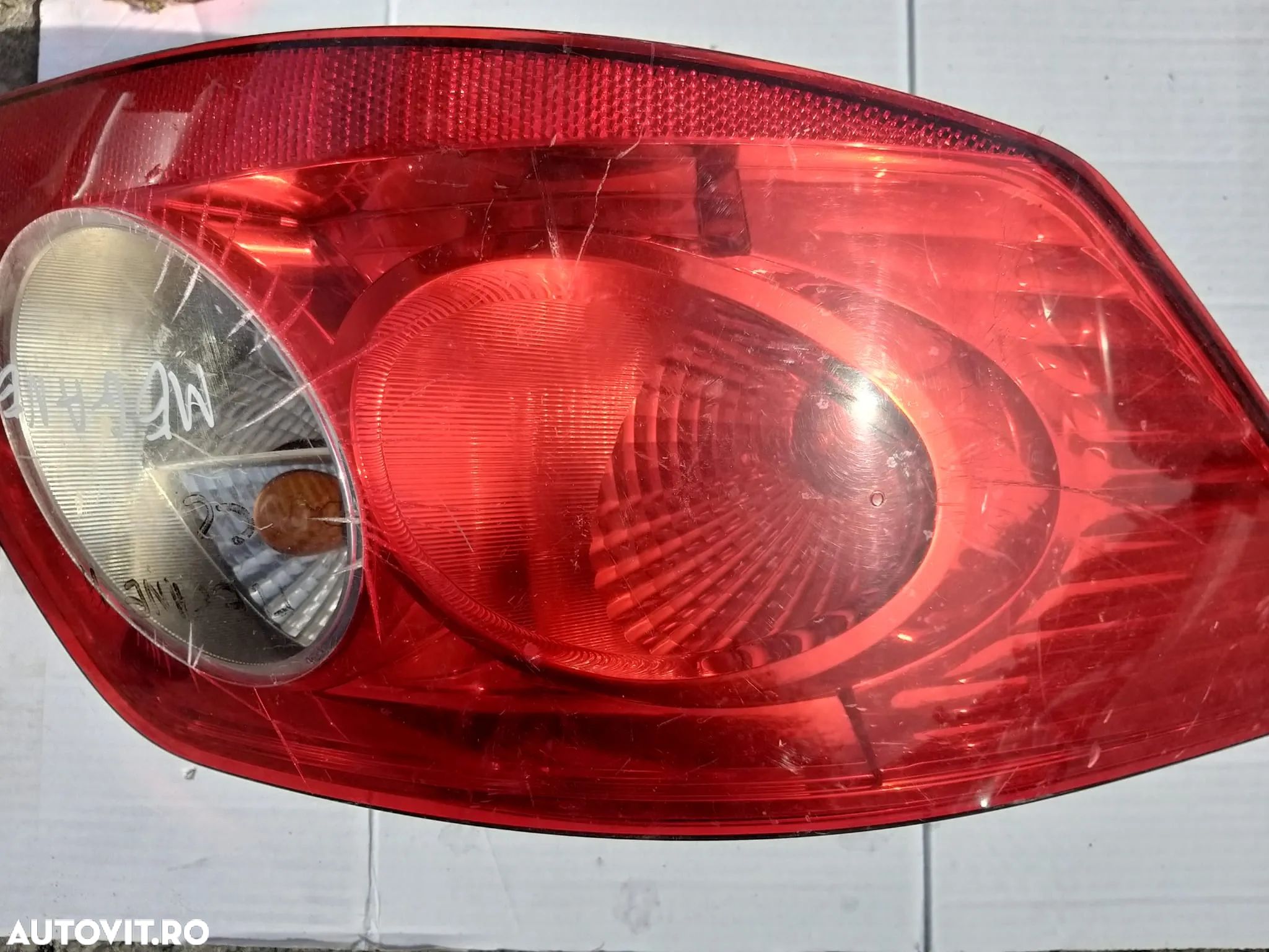 Stop Stanga pentru Renault Megane 2 an 2003-2008 - 1