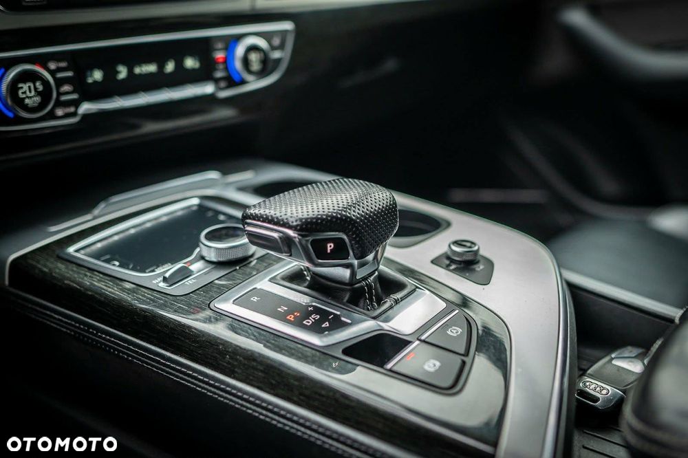 Audi Q7 - 6