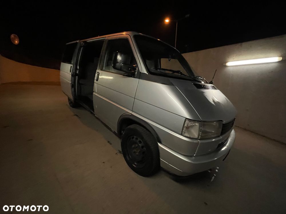 Volkswagen Multivan - 8