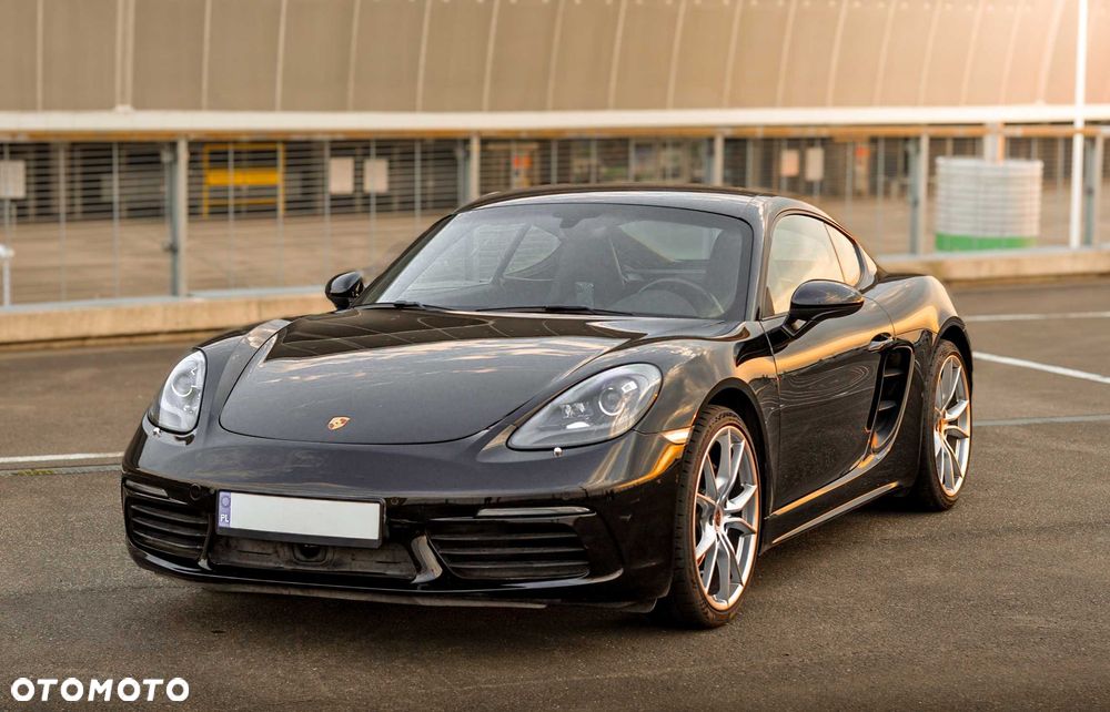 Porsche 718 Cayman - 2