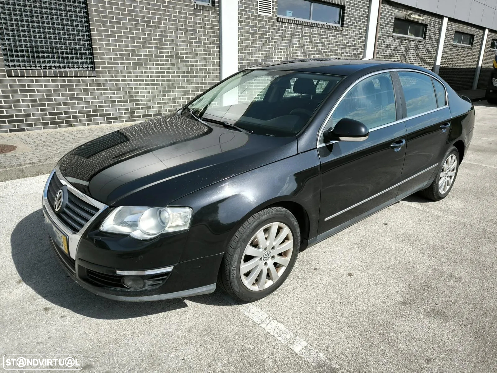 VW Passat 2.0 TDI Confortline - 9