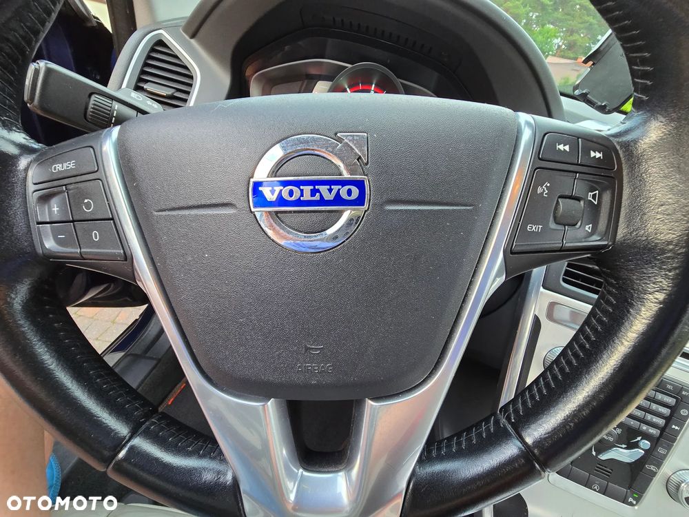 Volvo XC 60 D4 Drive-E Ocean Race - 11