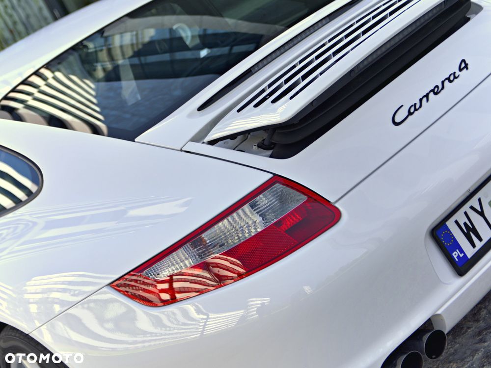 Porsche 911 Carrera 4 Tiptronic S - 2
