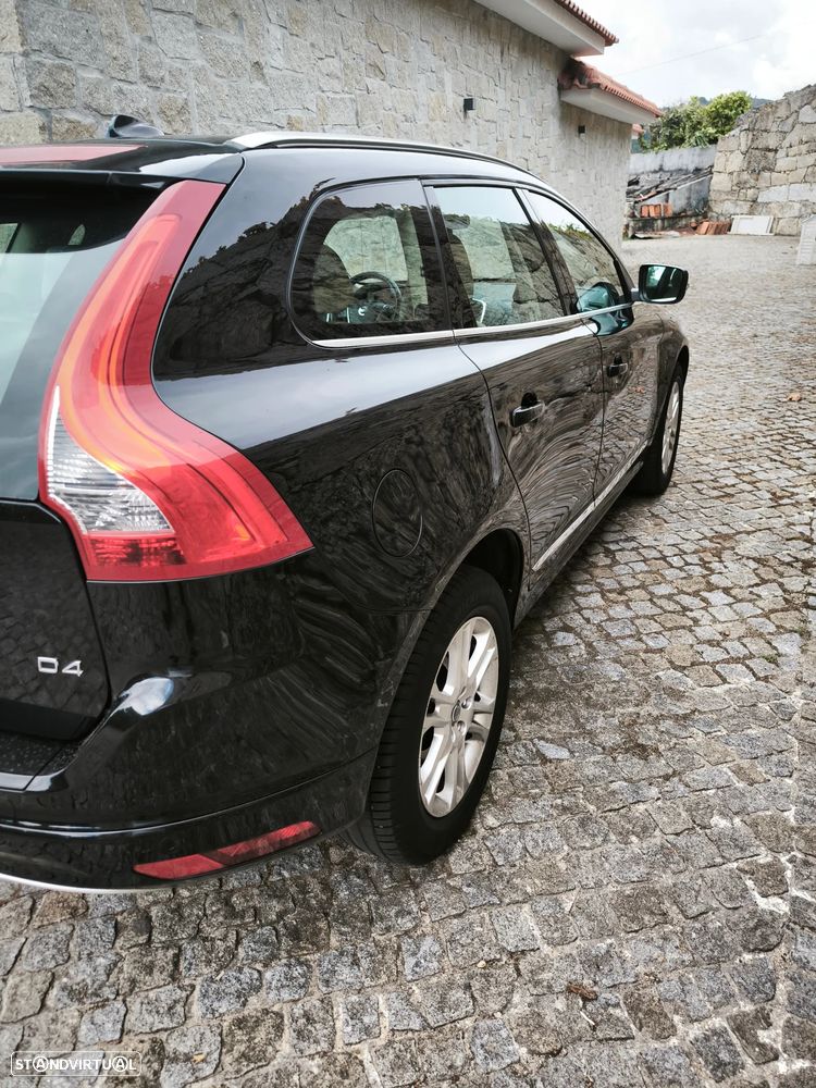 Volvo XC 60 2.0 D4 Momentum - 11
