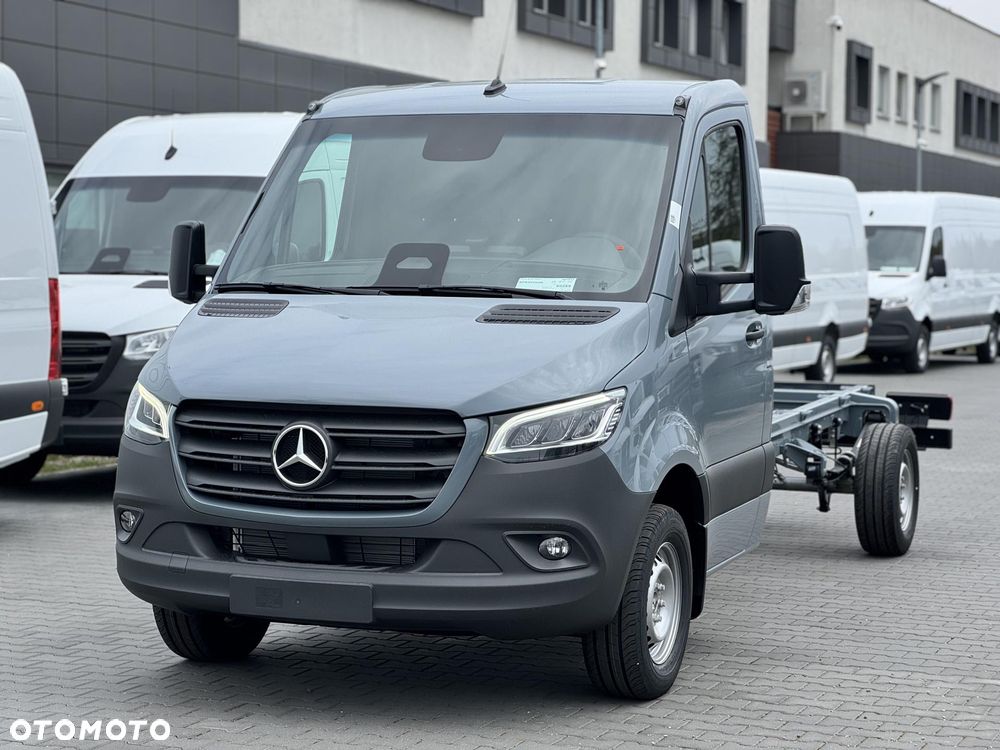 Mercedes-Benz Sprinter - 4