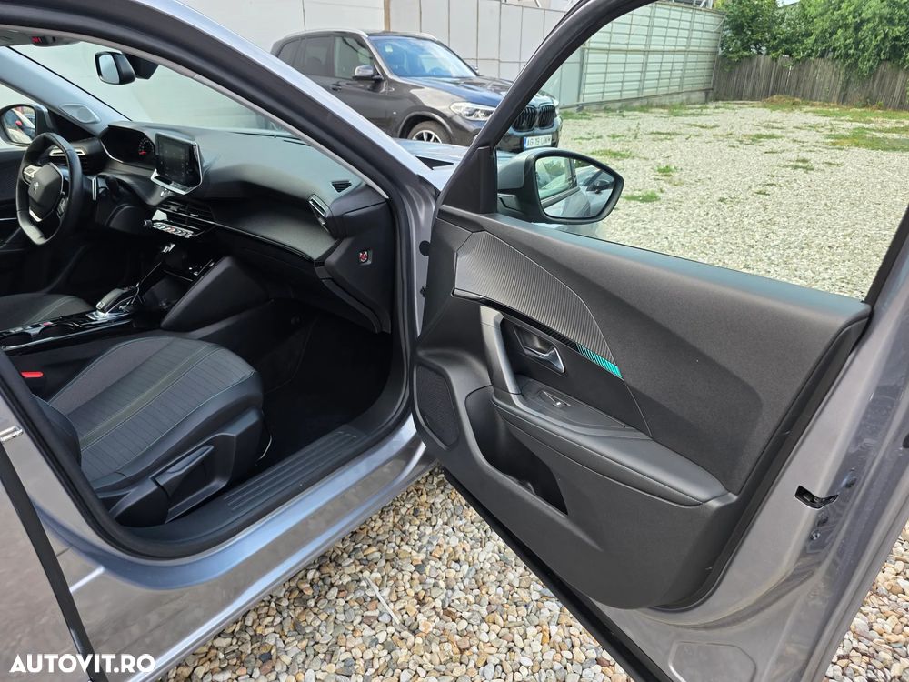 Peugeot 2008 PureTech 130 EAT8 GT Pack - 14
