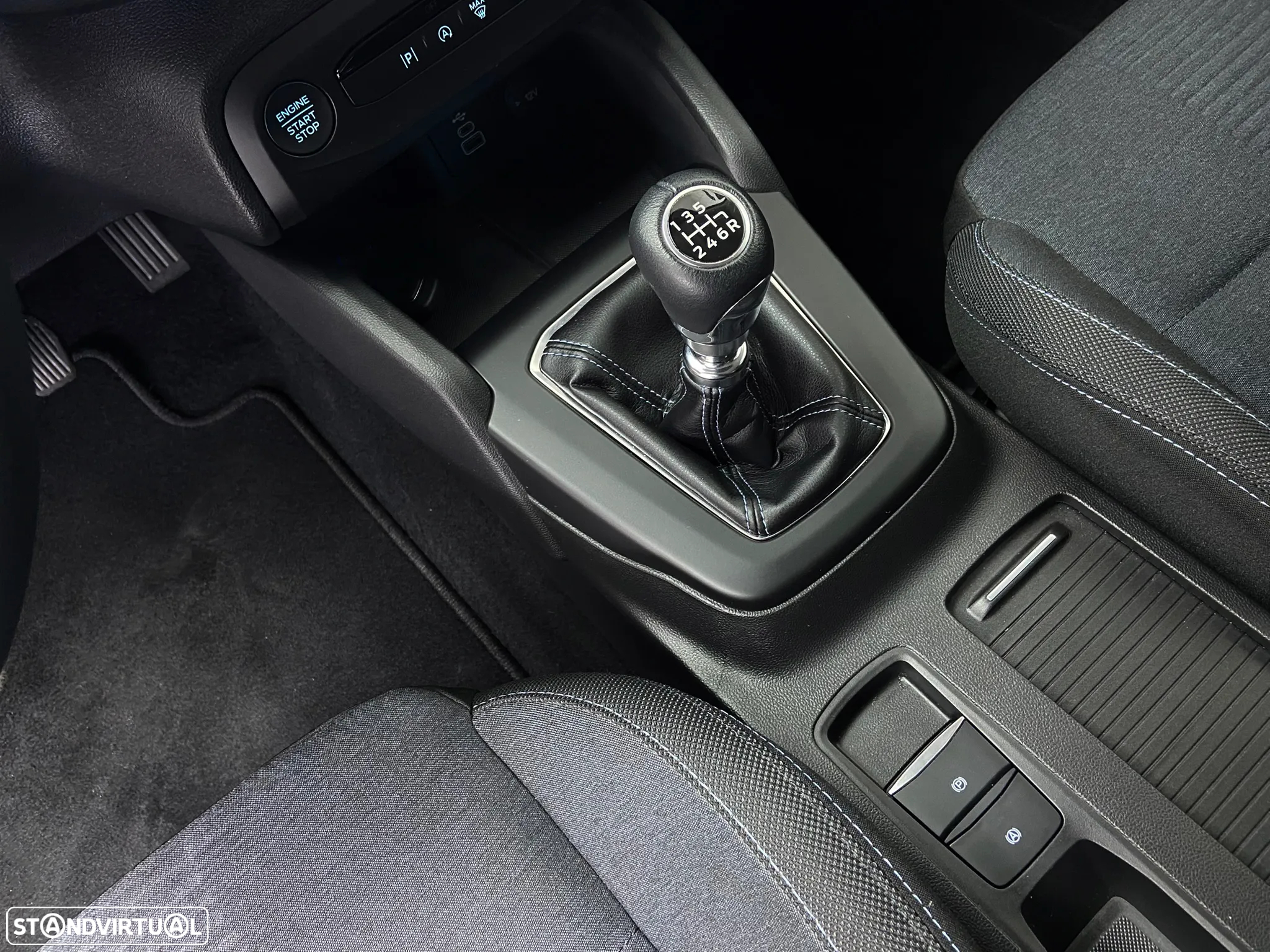 Ford Focus 1.0 EcoBoost MHEV Active X - 24