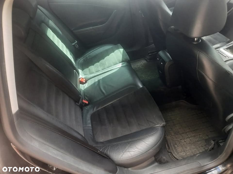 Volkswagen Passat 2.0 TDI DPF Comfortline - 12