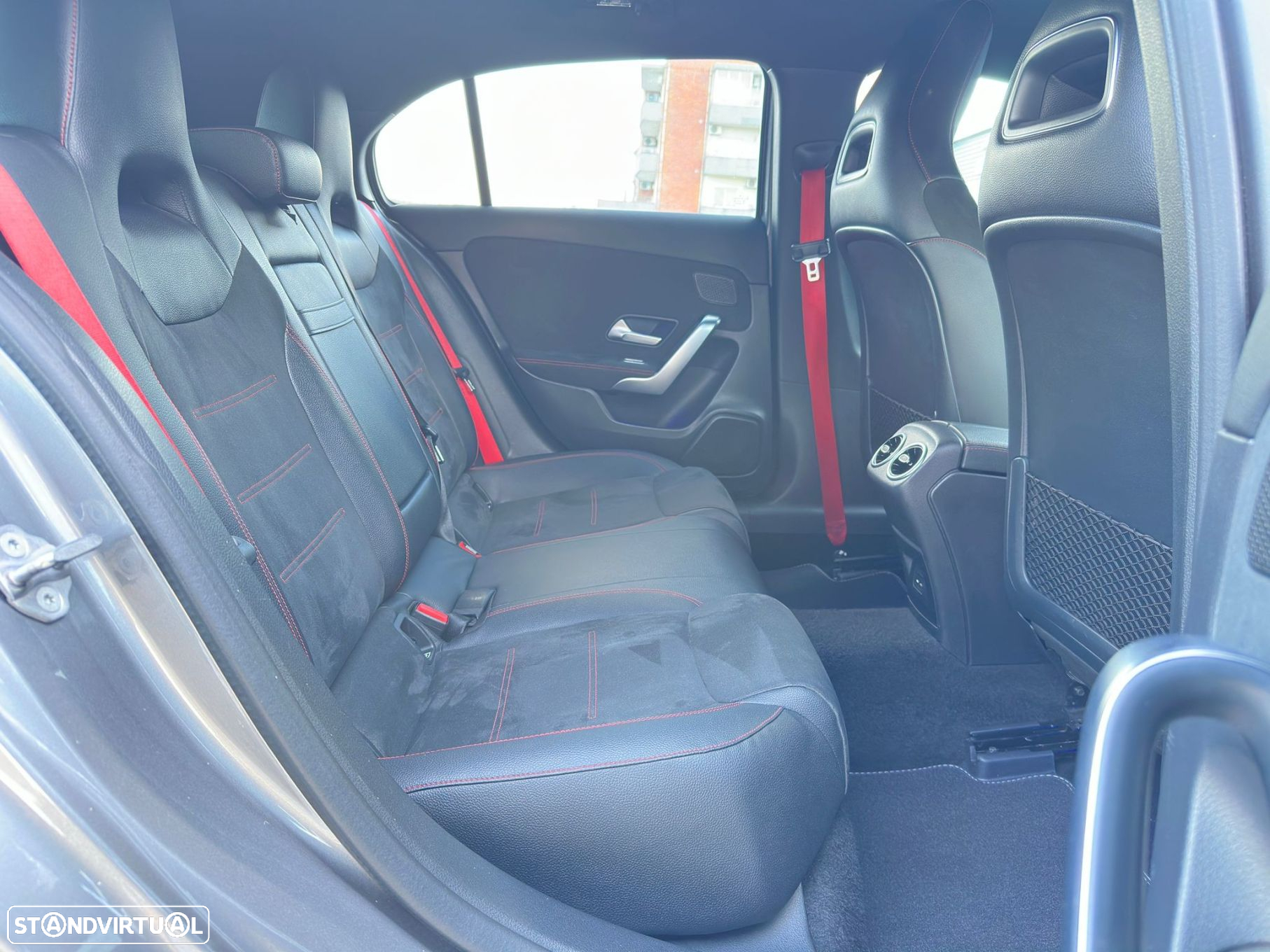 Mercedes-Benz A 35 AMG 4Matic - 25