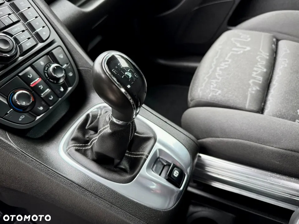 Opel Meriva 1.4 T Cosmo - 25