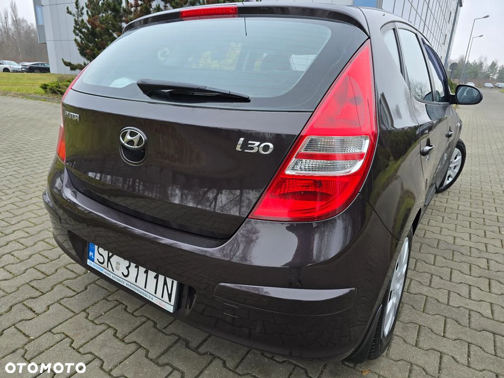 Hyundai i30 1.6 Comfort - 8