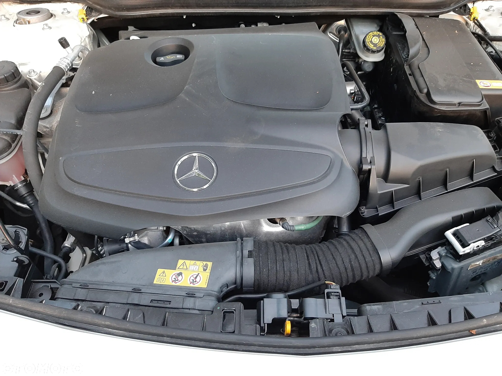 Mercedes-Benz CLA Shooting Brake 180 AMG Line - 18