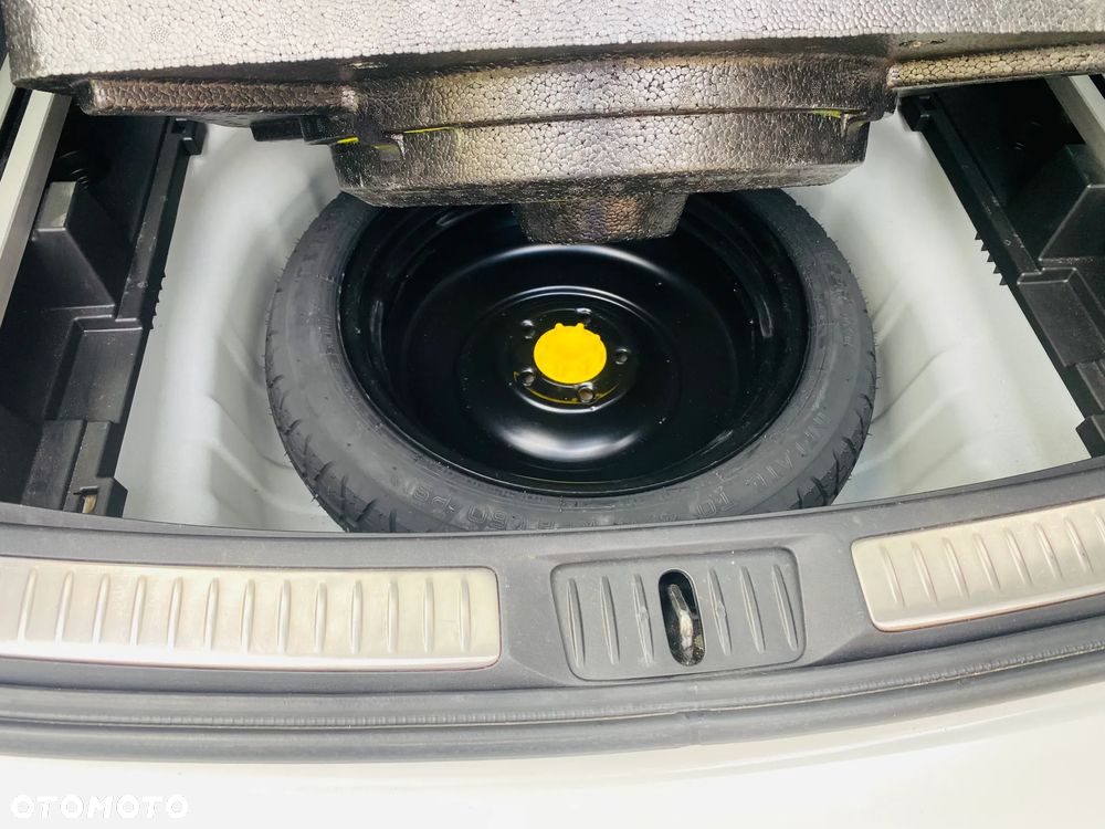 Toyota Avensis 2.0 D-4D Sol - 12