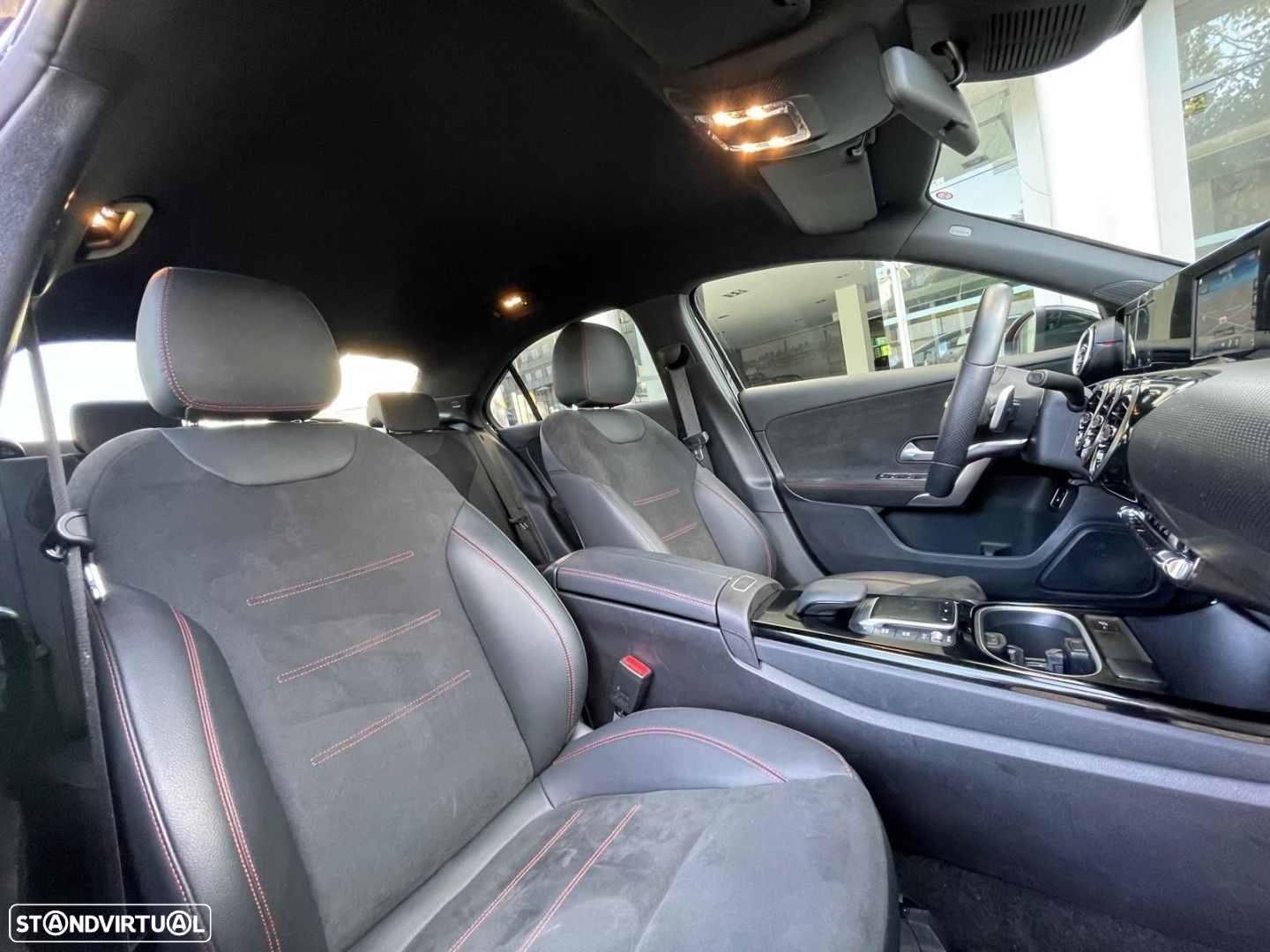 Mercedes-Benz A 250 Limousine e AMG Line - 18