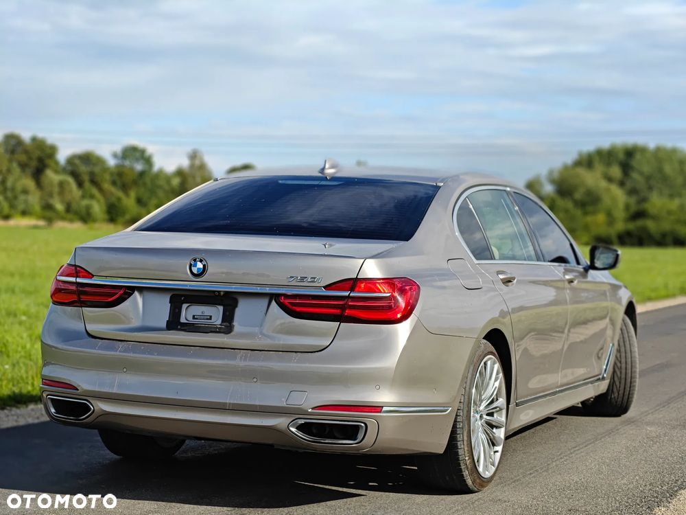 BMW Seria 7 750Li Edition Exclusive - 5