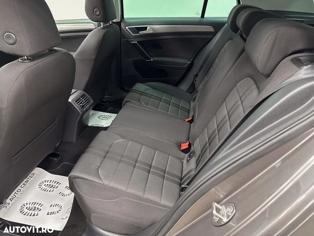 Volkswagen Golf 1.6 TDI BlueMotion Technology Comfortline - 19