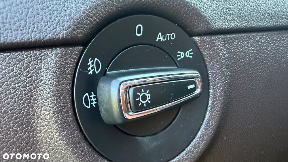 Skoda Octavia 2.0 TDI DSG Clever - 25