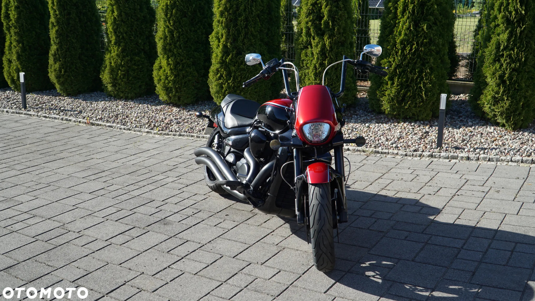 Suzuki Intruder - 2