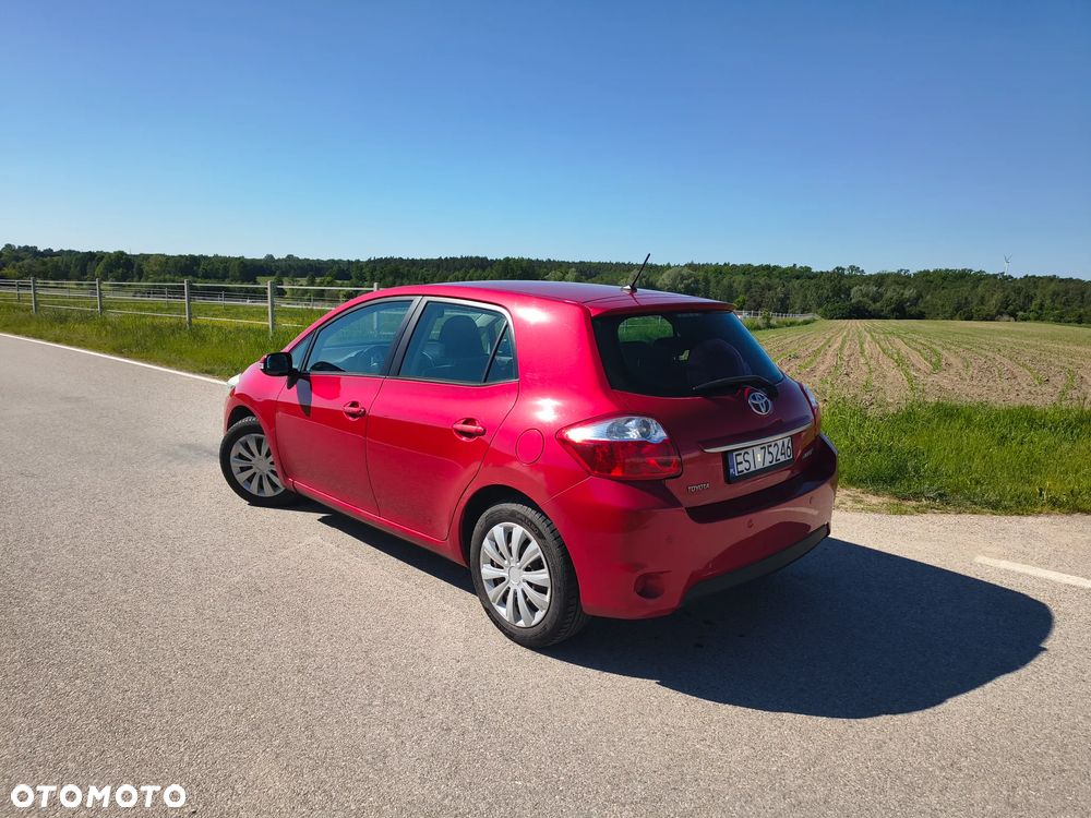 Toyota Auris 1.33 VVT-i - 4