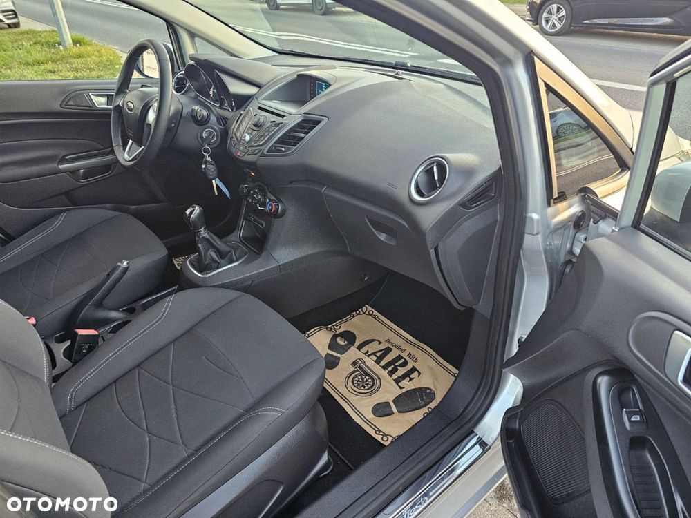 Ford Fiesta - 22